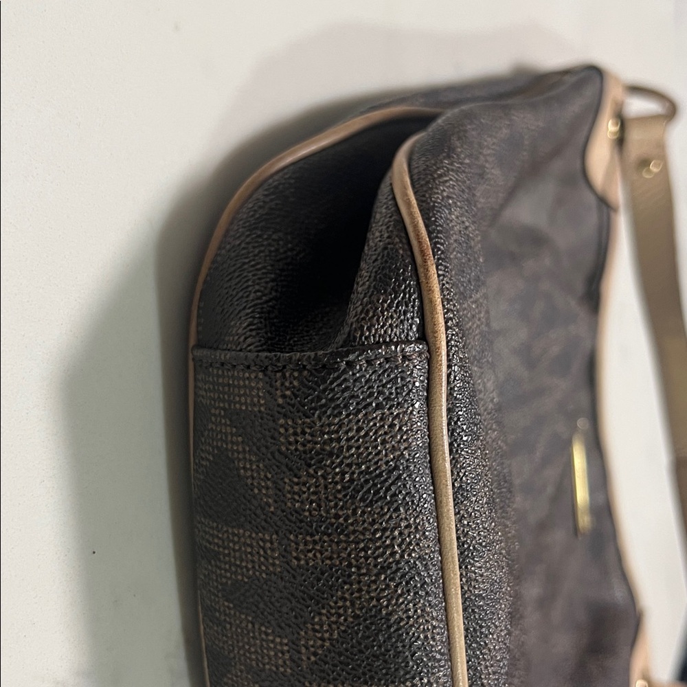 Michael Kors Brown & Beige MK Signature Hobo Shoulder Bag - Picture 4 of 8